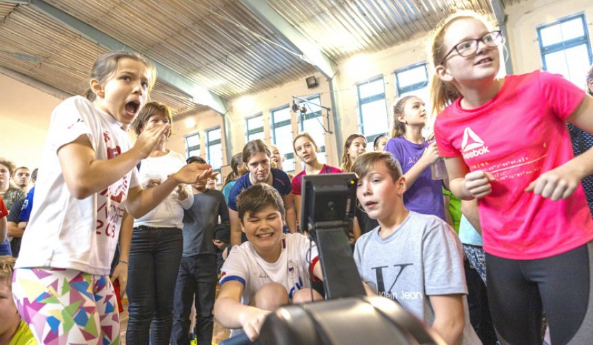 ČESKO VESLUJE: Přihlaste se do Školní ligy a zjistěte, jak si pořídit trenažer