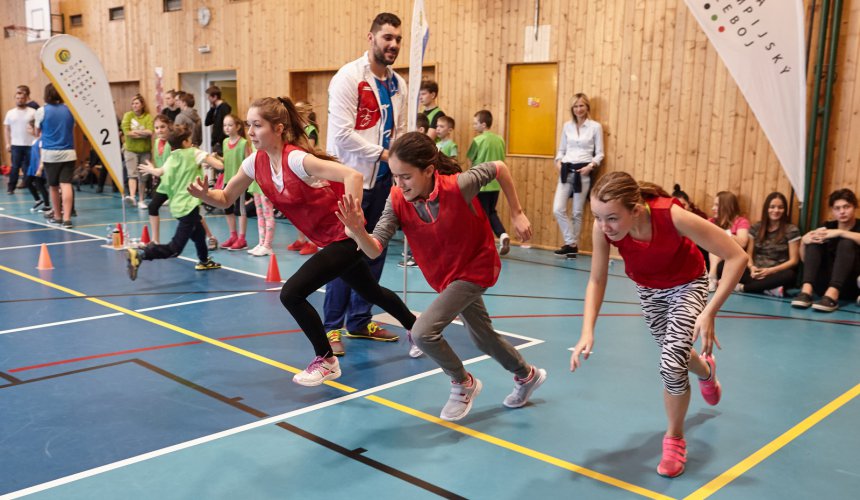 Pražští školáci „potrápili“ olympijského medailistu Dostála. Ale má to smysl, říká