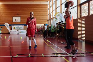 Olympijský trénink s Ilonou Burgrovou na ZŠ v Semilech