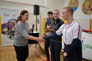 Sportovní den Paralympijské výzvy s Tadeášem Strašíkem v Neratovicích